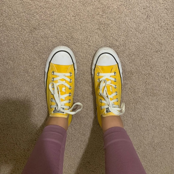 new yellow converse